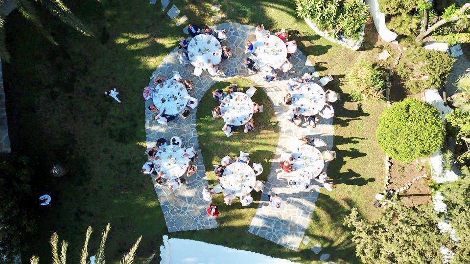 horseshoe_tables
